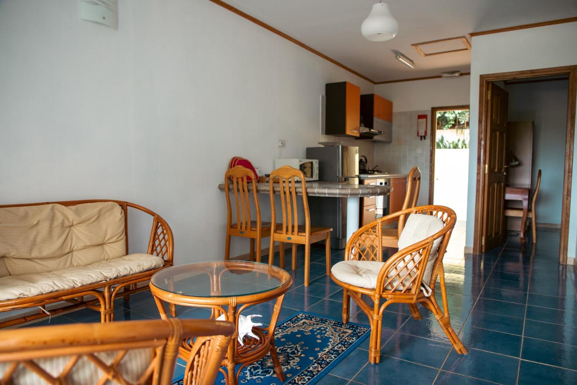 Cavern Apartments Baie Sainte Anne Zewnętrze zdjęcie