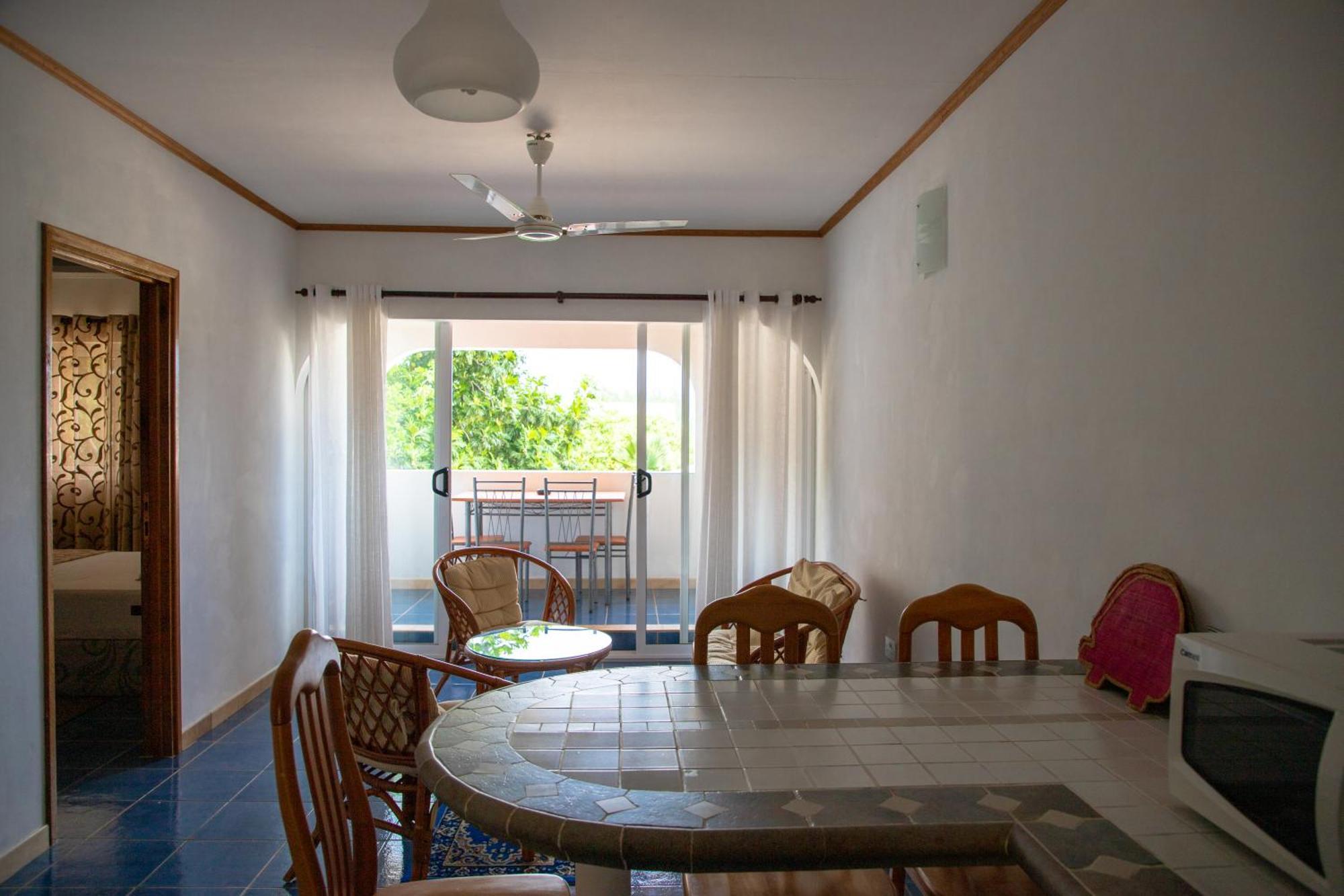 Cavern Apartments Baie Sainte Anne Zewnętrze zdjęcie