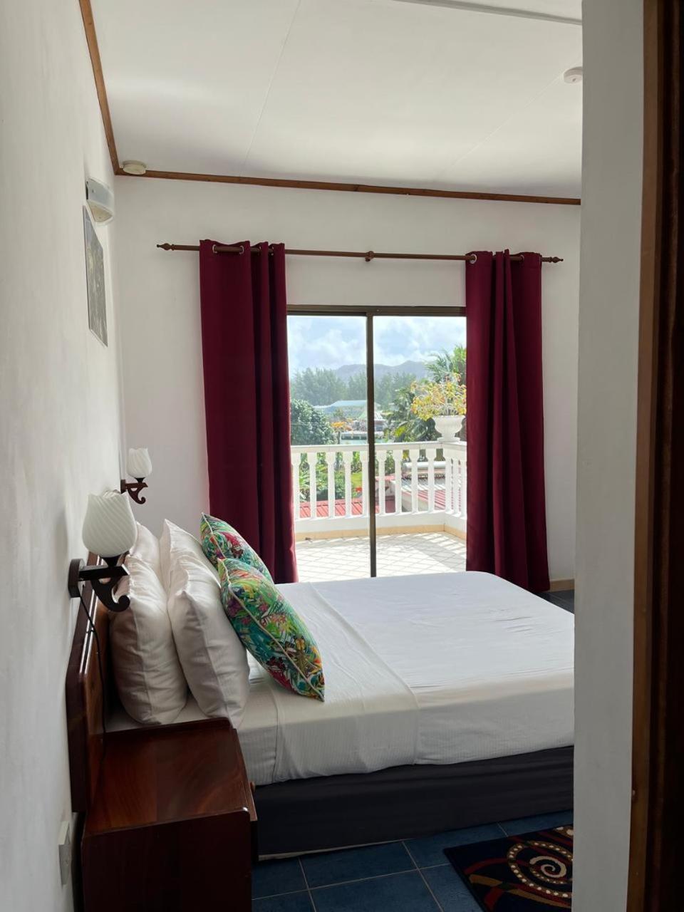 Cavern Apartments Baie Sainte Anne Pokój zdjęcie