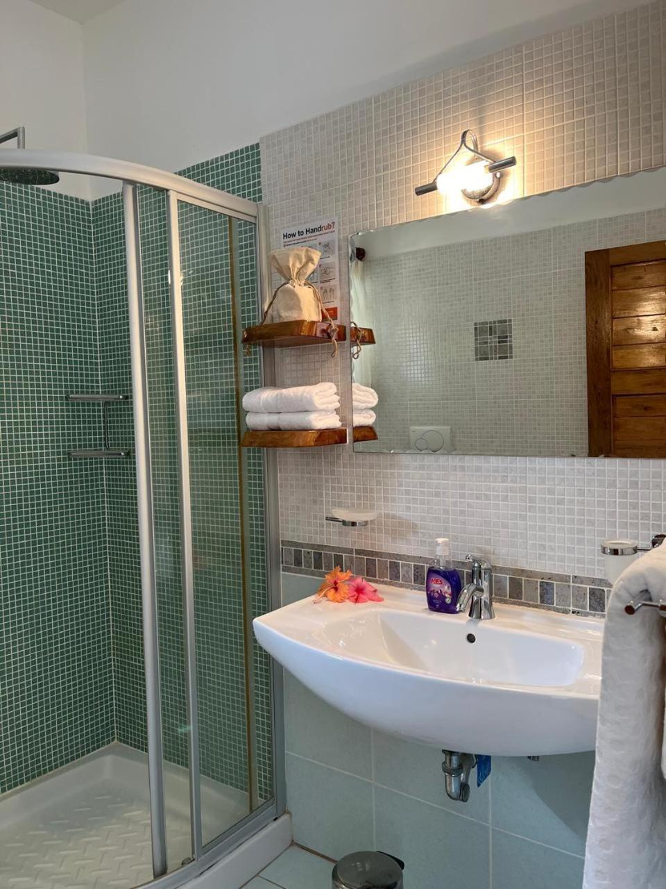 Cavern Apartments Baie Sainte Anne Zewnętrze zdjęcie
