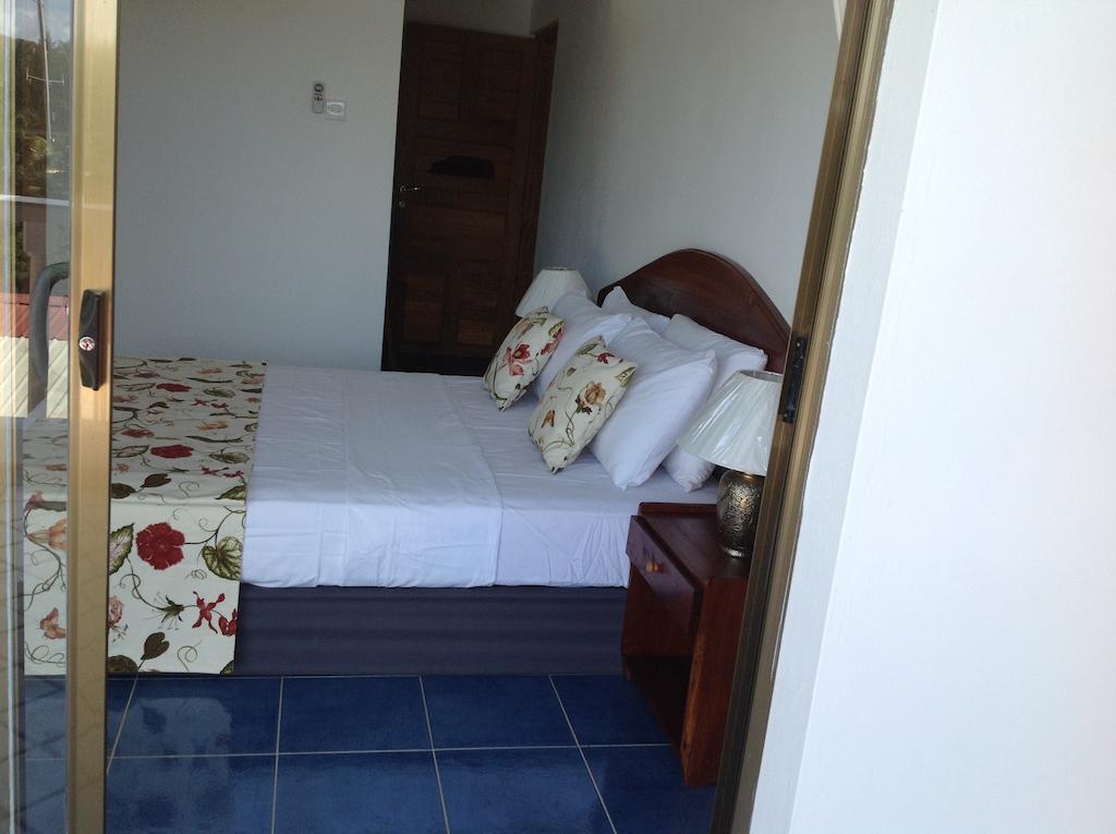 Cavern Apartments Baie Sainte Anne Zewnętrze zdjęcie